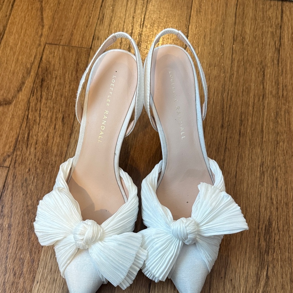 Loeffler Randall white  Bow Heels